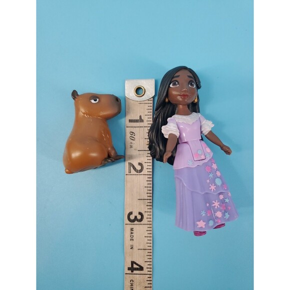 Disney  Mini Jakks Encanto  Isabela &  Capybara Madrigal Minature Figures - Picture 8 of 8